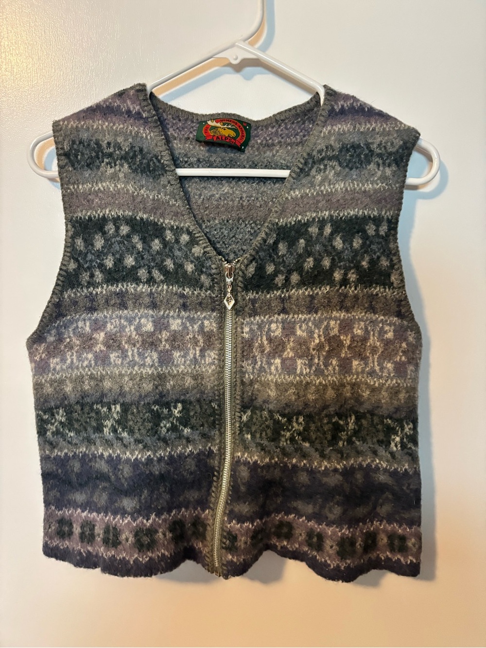 Vintage 90s Winter Chic Lived In Alps Fair Isle 100% Wool Zip Vest
